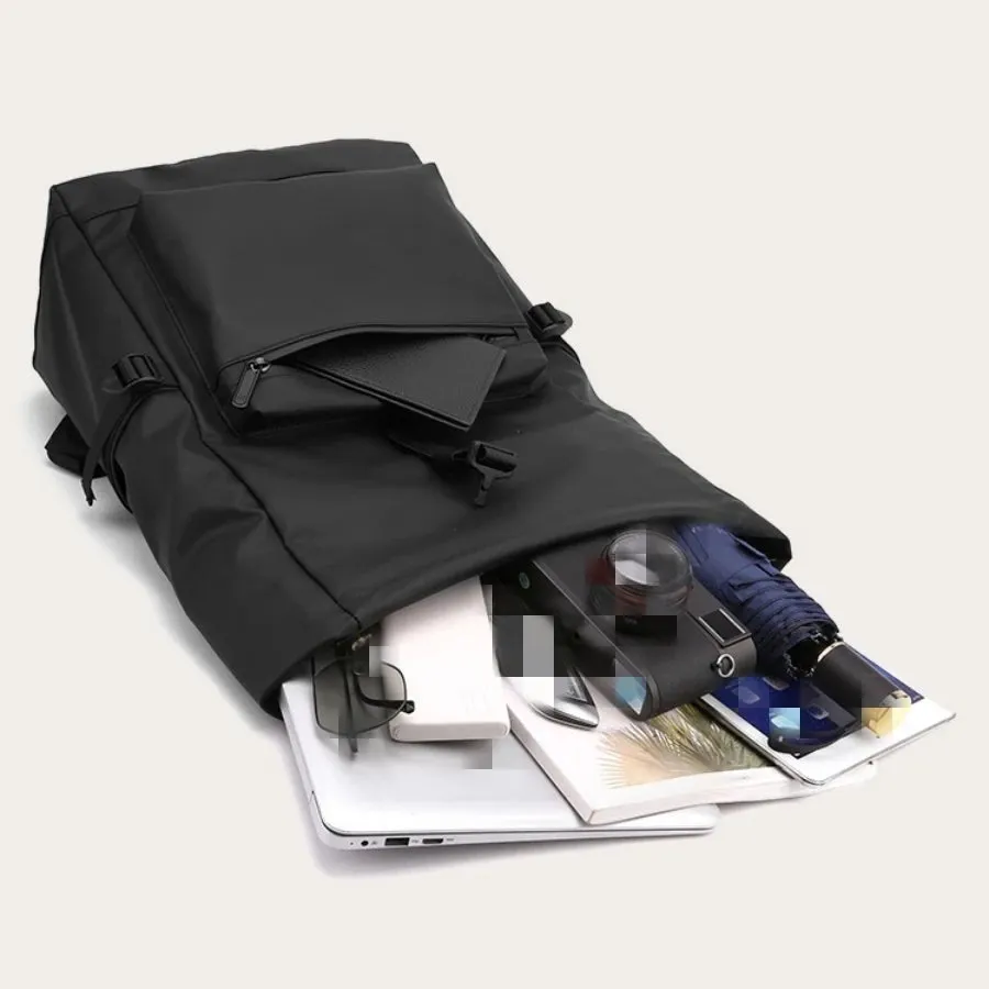 17-Inch Urban Men's Waterproof Backpack