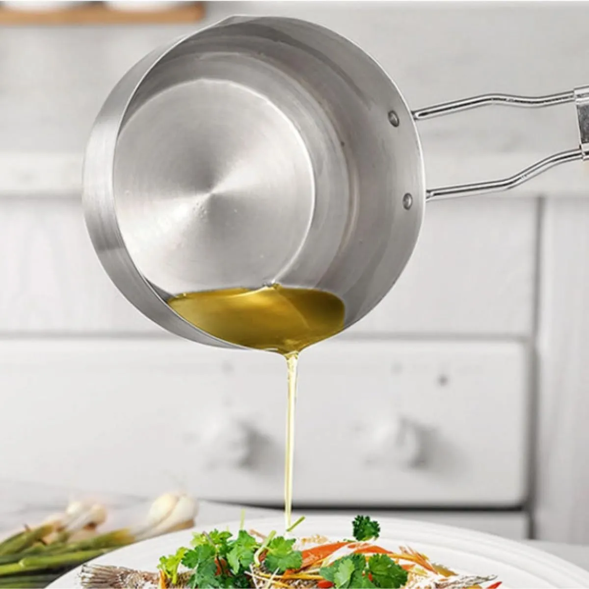 Camping Cookware, Outdoor Deep Pour Hot Oil Small Pot Pour Oil Sauce Pot Household Frying Pot Picnic Cooker Portable Stove(Silver)