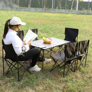 Foldable camping table