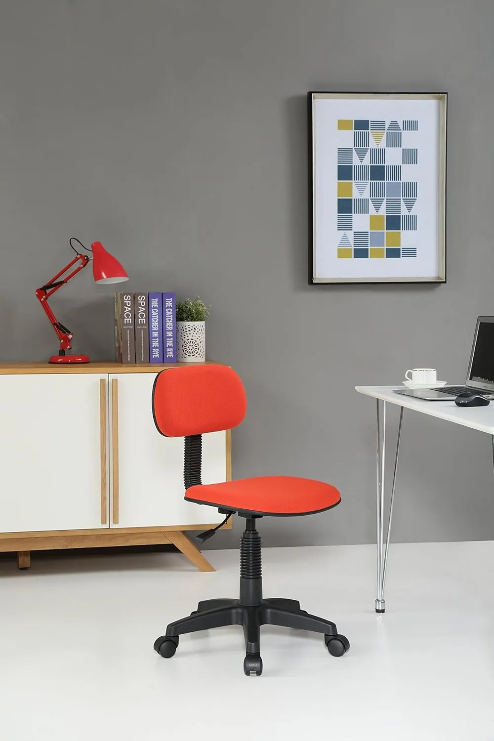 Hodedah Armless, Low-Back, Adjustable Height, Swiveling Task Chair with Padded Back and Seat in Red