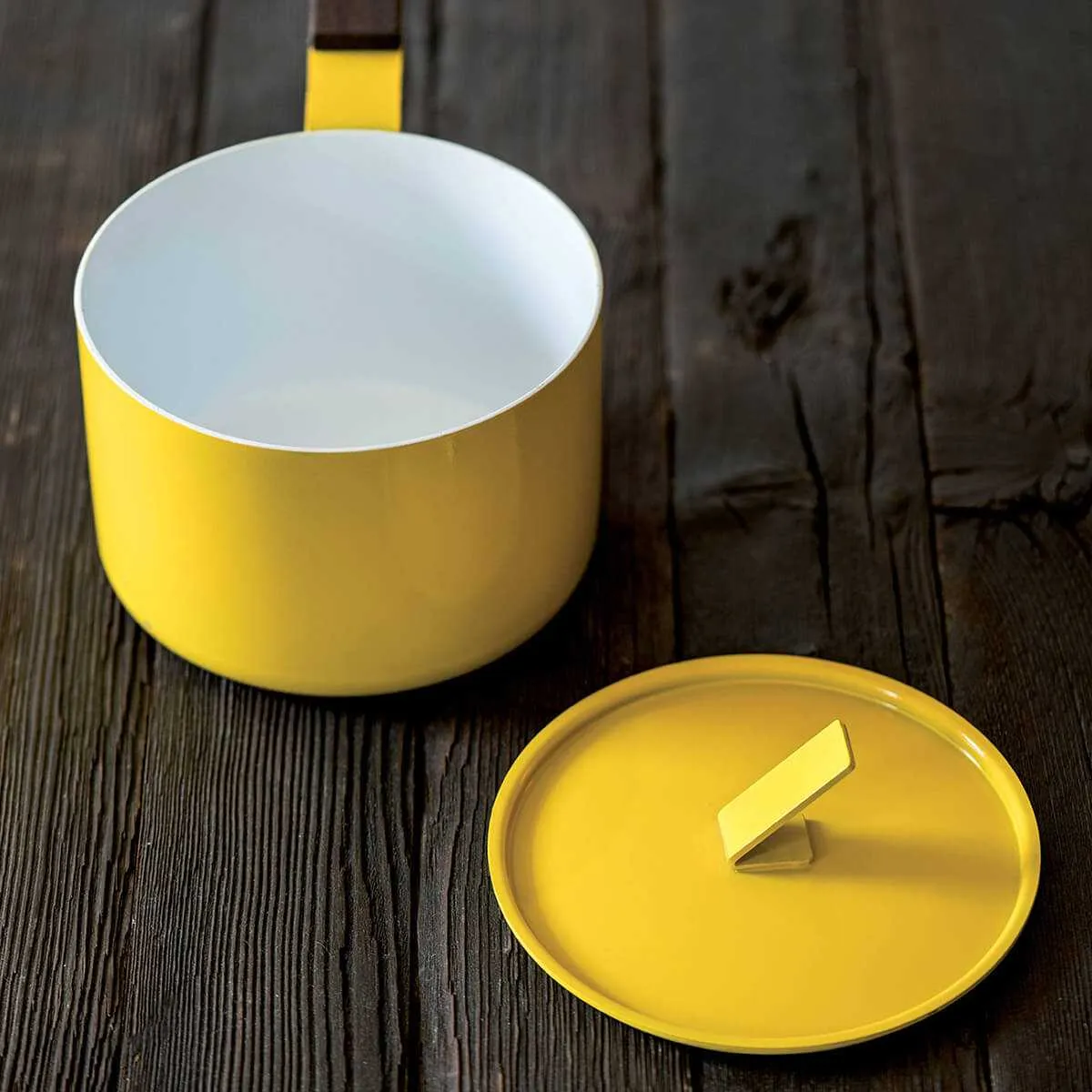 KnIndustrie The Saucepan Low Casserole with lid diam. 16 cm. - 6.29 in.