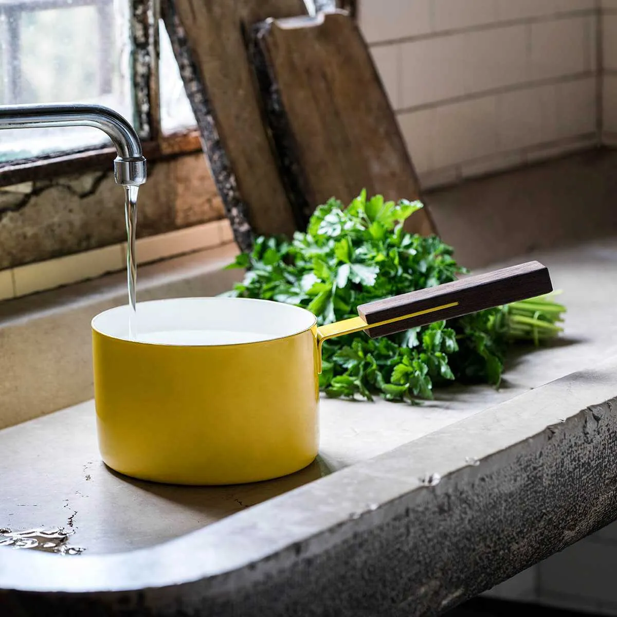 KnIndustrie The Saucepan Low Casserole with lid diam. 16 cm. - 6.29 in.