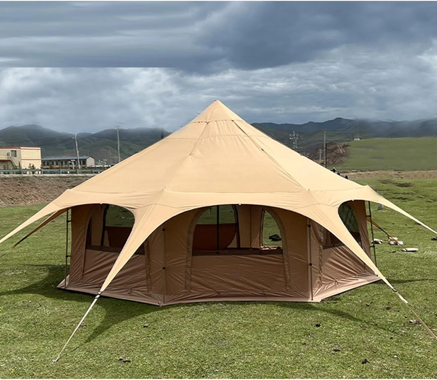 Large Space Pyramid Tipi Tent Ultralight Family Camping Tent Windproof Outdoor Teepee Tent for Adults 4 Person Double Layer Tents