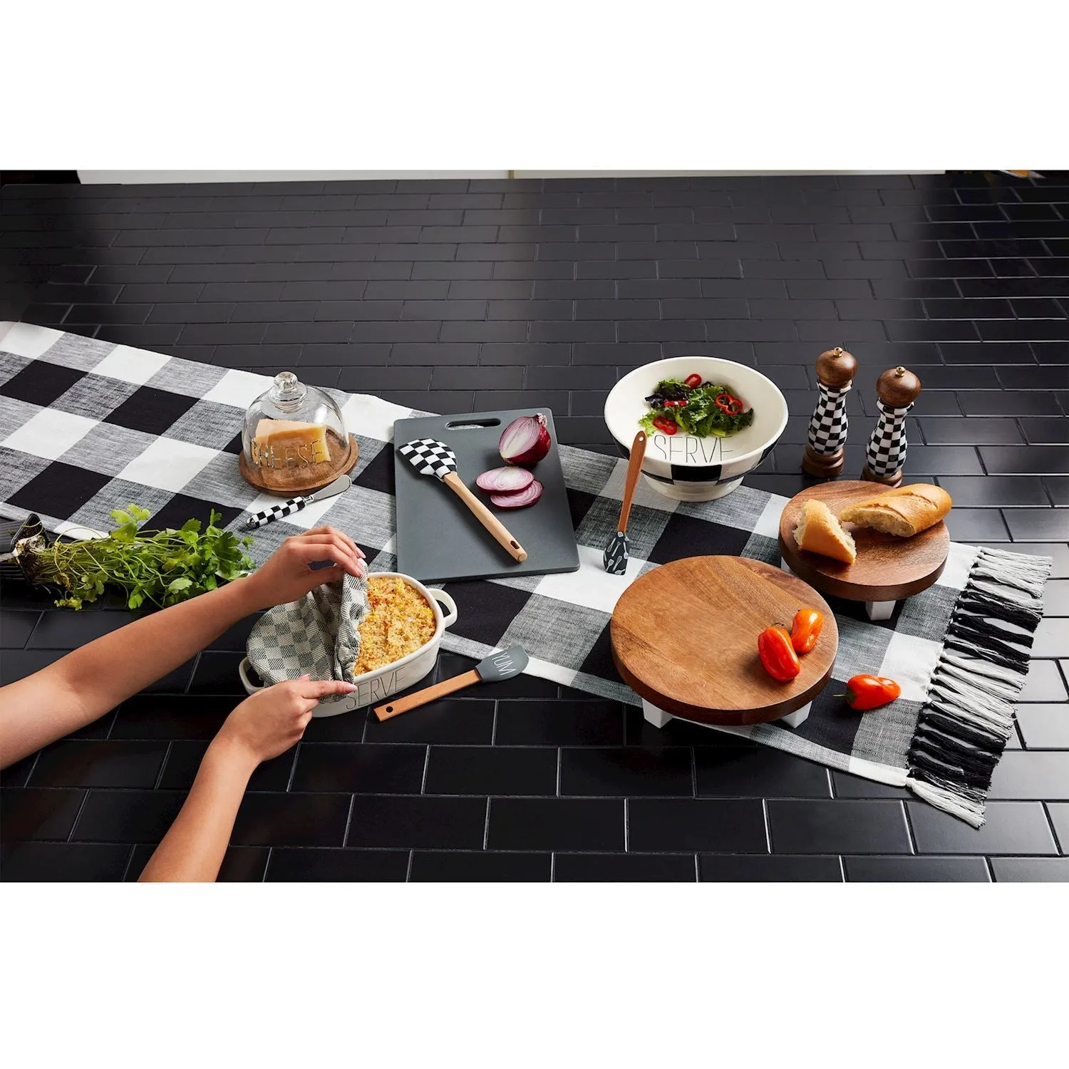 Mud Pie Checkered Bistro Cutting Board Set