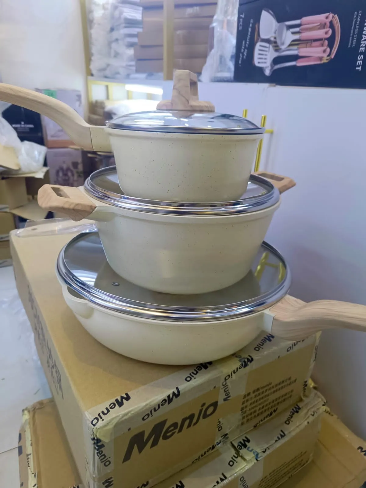 Non-stick kitchen cookware stone pot set