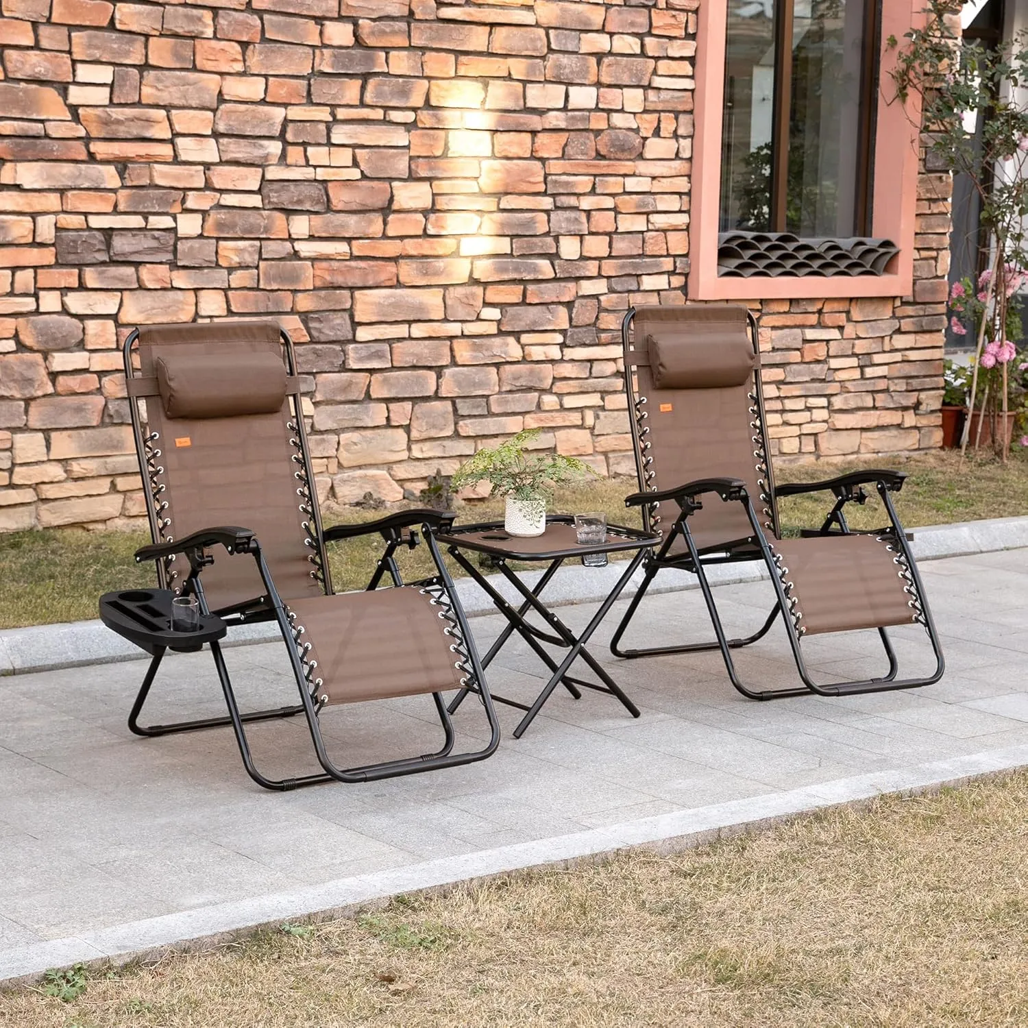 Outsunny Zero Gravity Chair Set with Side Table, Folding Reclining Chair with Cupholders & Pillows, Adjustable Lounge Chair for Pool, Backyard, Lawn, Beach, Brown
