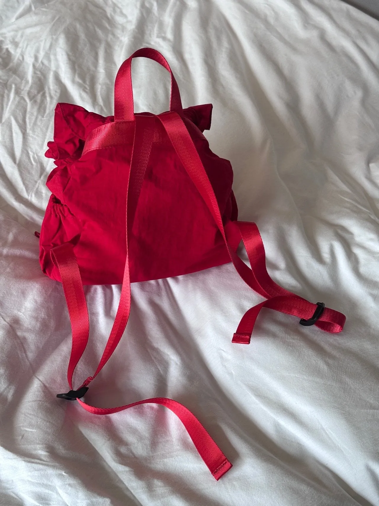 RUFFLE ME BACKPACK