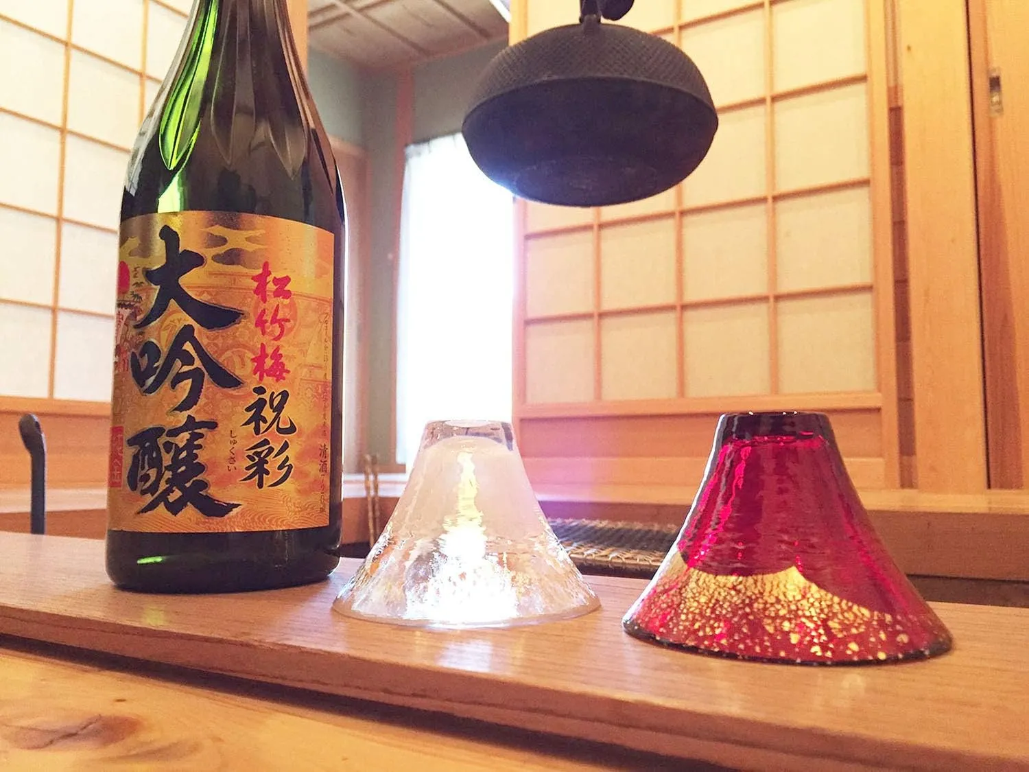 Toyo Sasaki Glass Cold Sake Glass Set, Lucky Cup Mt. Fuji, Cold Sake Cup, Made in Japan, White & Red, 2.4 fl oz (65 ml), 2 Piece Set G636-T74