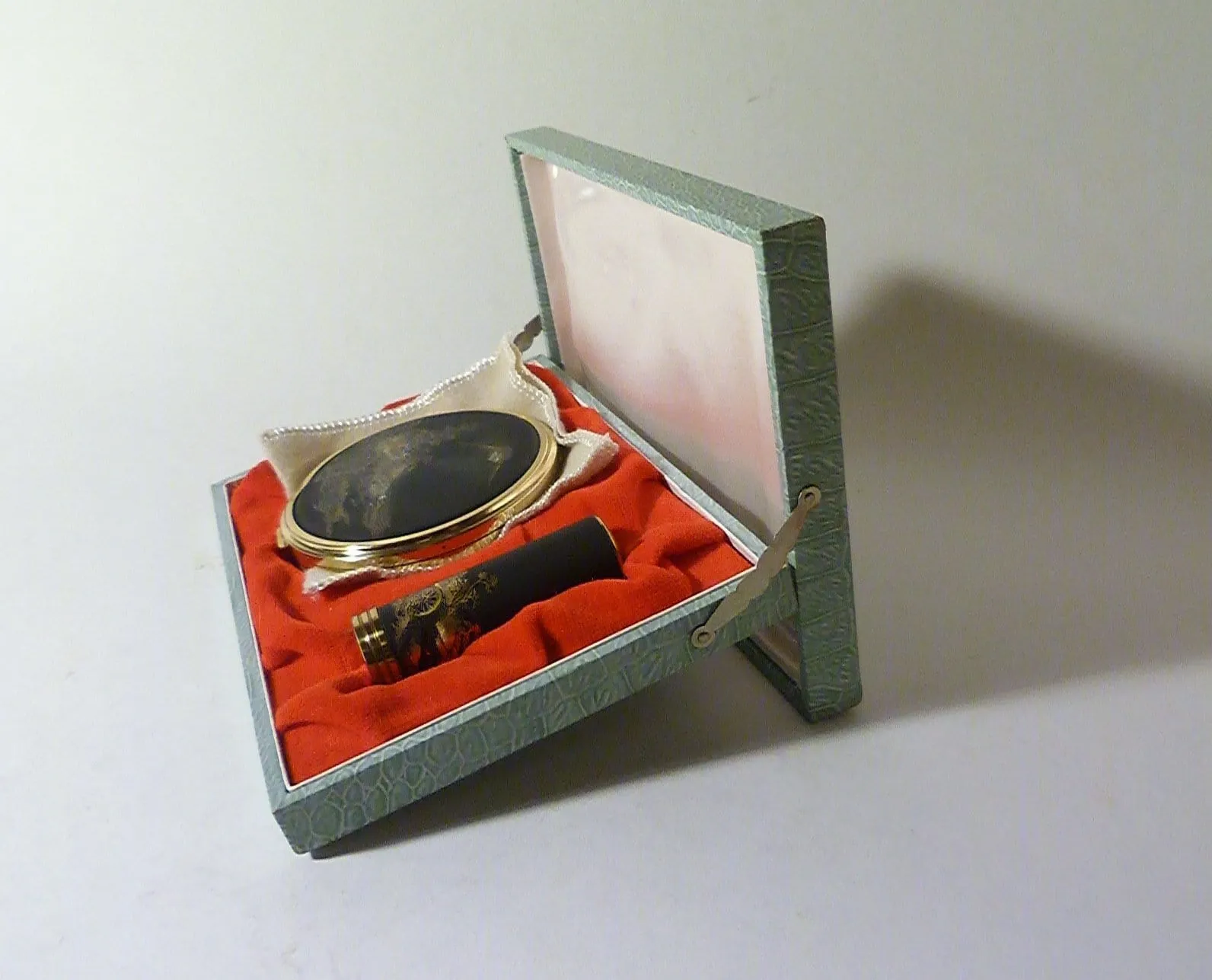 Unused Vanity Set 1950s Japanese Chokin Compact And Lipstick Set