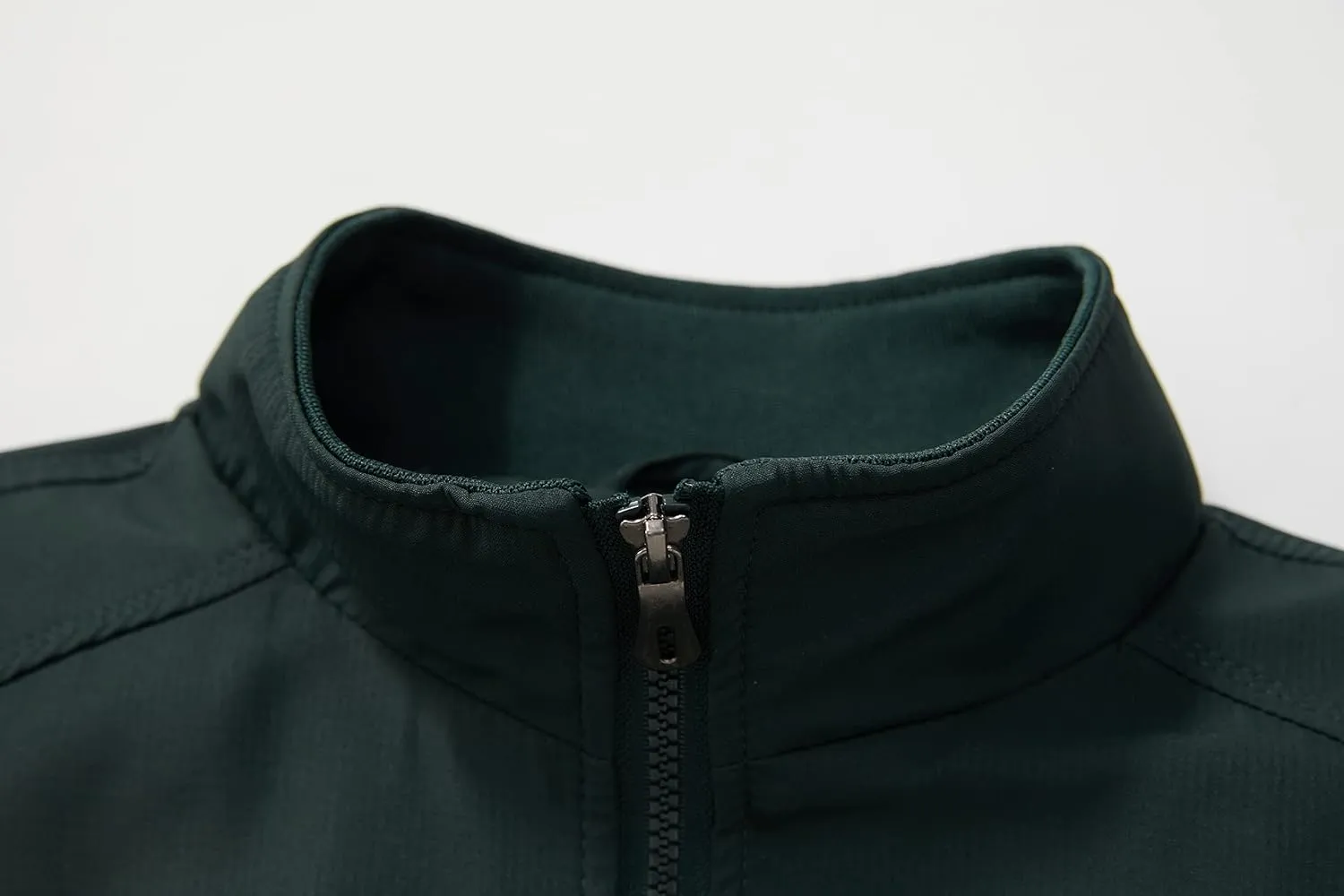 URBANFIND Men's Sports Shell Jacket Lightweight Windbreaker Outdoor Recreation Coat