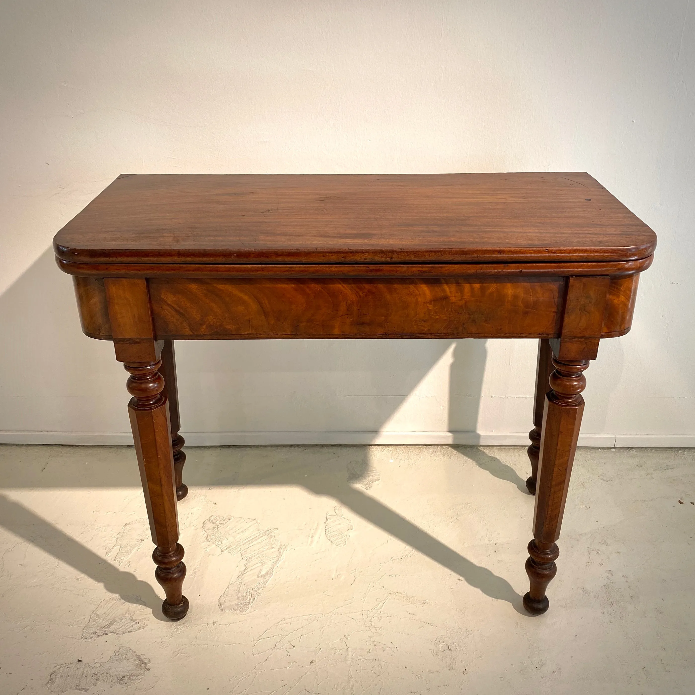 Victorian period Foldable Occasional Vintage Table