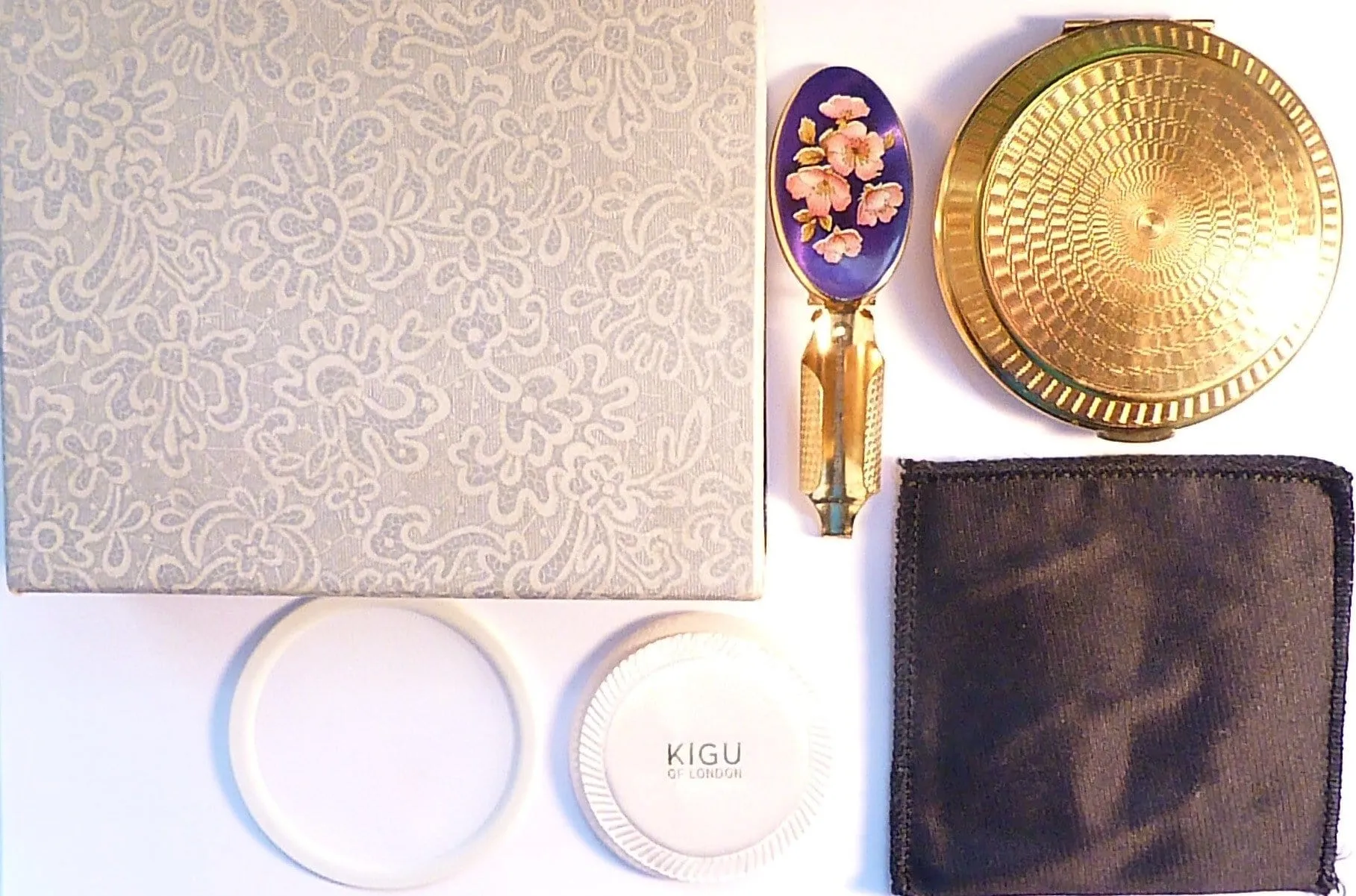 Vintage boxed Kigu compact set vanity set unused compact mirrors for sale