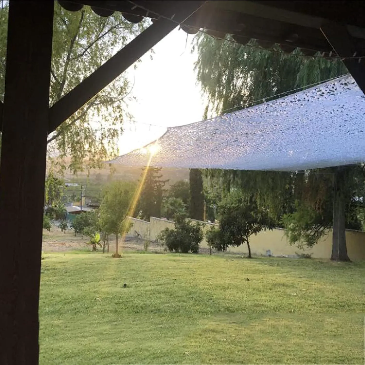 White Camouflage net, Outdoor Shade Netting, Camping camo net, Sun Protection Tent, Party Decoration Photography Garden pergola, roof, carport Ventilation mesh,White-3x9m(9.8x29.5ft)